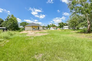 145 W Jackson St, West Columbia, TX 77486 - Photo 29