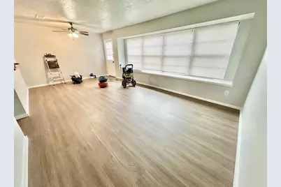 3860 Laura Leigh Drive, Friendswood, TX 77546 - Photo 3