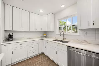 14807 River Forest Drive, Houston, TX 77079 - Photo 17