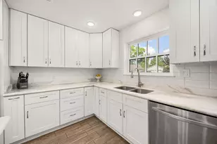 14807 River Forest Dr, Houston, TX 77079 - Photo 17