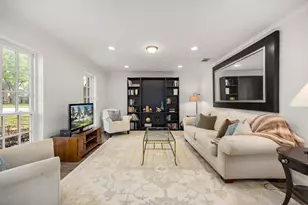 14807 River Forest Dr, Houston, TX 77079 - Photo 5