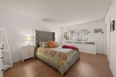 2701 Bellefontaine Street #B4, Houston, TX 77025 - Photo 7