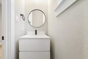 812 Thornton St, Houston, TX 77018 - Photo 27