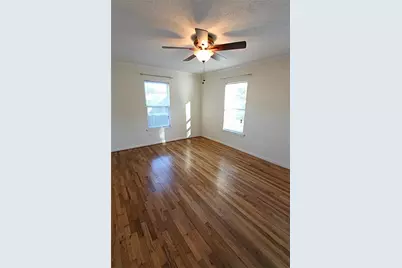 6534 Sivley Street, Houston, TX 77055 - Photo 9