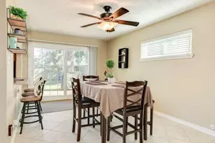 820 Perry St, Angleton, TX 77515 - Photo 15