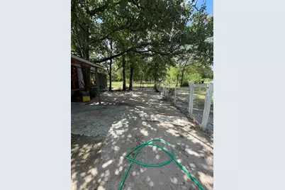 25660 Cemetery Road, Bedias, TX 77831 - Photo 7