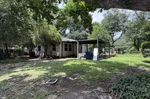 808 S Anderson St, Angleton, TX 77515 - Photo 3