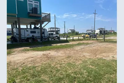 1201 Rollover Circle, Gilchrist, TX 77617 - Photo 5