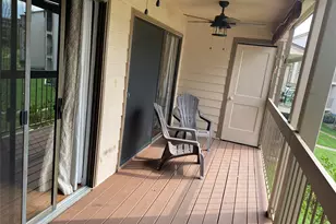 204 E Lakeview Terrace, Conroe, TX 77356 - Photo 11