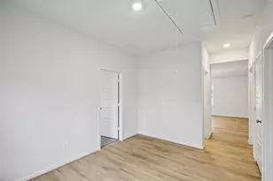 5120 Redbud Vly Dr, Pearland, TX 77584 - Photo 17