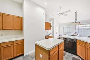 4930 Heritage Plains Dr, Friendswood, TX 77546 - Photo 13