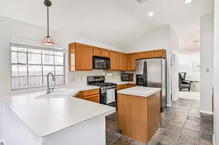 4930 Heritage Plains Dr, Friendswood, TX 77546 - Photo 9