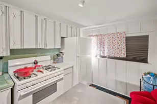 211 Emerson St, Houston, TX 77006 - Photo 7