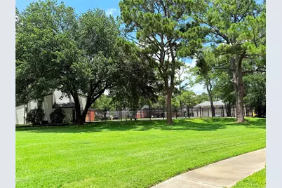 12027 Greenwood Forest Dr Drive #29D, Houston, TX 77066 - Photo 15
