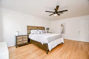 2626 Bering Dr, Houston, TX 77057 - Photo 9