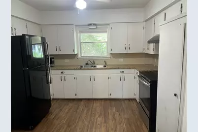 1002 Fowlkes Street, Sealy, TX 77474 - Photo 7