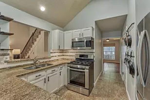 79 Night Song Ct, The Woodlands, TX 77380 - Photo 3
