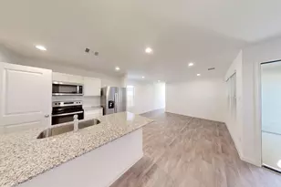 16811 N Marie Vlg Dr, Conroe, TX 77306 - Photo 7