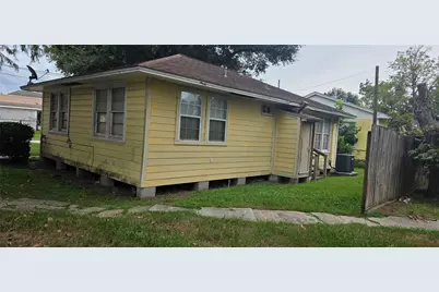 813 N Avenue D, Humble, TX 77338 - Photo 5