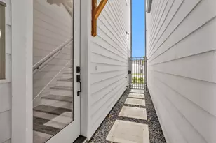 804 Schweikhardt St, Houston, TX 77020 - Photo 5
