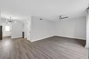 1811 Stoney Brook Dr, Houston, TX 77063 - Photo 7