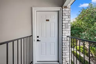 1811 Stoney Brook Dr, Houston, TX 77063 - Photo 3