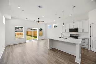 443 Hahlo St, Houston, TX 77020 - Photo 9