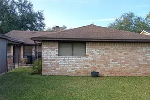 2847 Field Line Dr, Sugar Land, TX 77479 - Photo 13