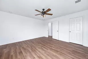 12827 Sandpiper Rd, Angleton, TX 77515 - Photo 17