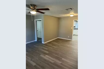 911 16th Avenue N, Texas City, TX 77590 - Photo 11