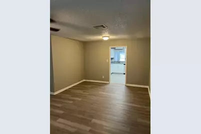 911 16th Avenue N, Texas City, TX 77590 - Photo 9