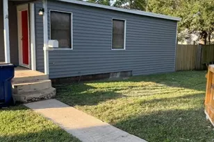 911 16th Ave N, Texas City, TX 77590 - Photo 1