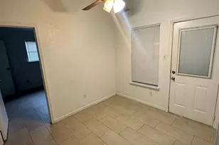 2722 8th Ave N, Texas City, TX 77590 - Photo 5