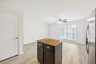 300 Pecore St, Houston, TX 77009 - Photo 3