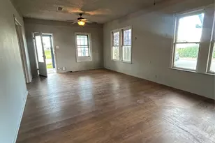 530 W 1st St, Freeport, TX 77541 - Photo 3