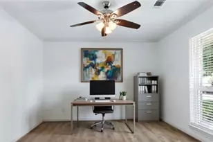 6022 Beaudry Dr, Houston, TX 77035 - Photo 9