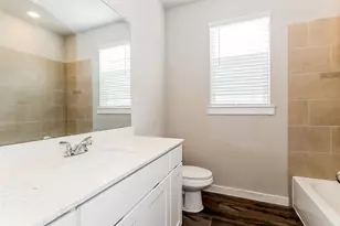 357 N Centro Cir, Shenandoah, TX 77385 - Photo 17