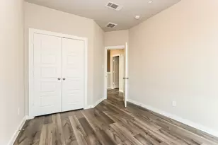 357 N Centro Cir, Shenandoah, TX 77385 - Photo 13