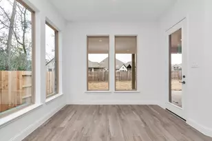 19239 Seabiscuit Stable Trl, Tomball, TX 77377 - Photo 9