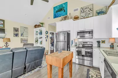 145 Jewel Drive, Port Bolivar, TX 77650 - Photo 5