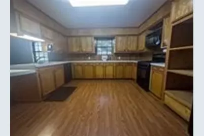 213 Fm 2558 E, Broaddus, TX 75929 - Photo 9