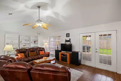 8126 Ivan Reid Drive, Houston, TX 77040 - Photo 5