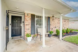 11819 S Nottingham Cir, Houston, TX 77071 - Photo 3