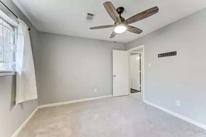 11819 S Nottingham Circle, Houston, TX 77071 - Photo 37