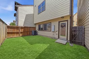 6363 Fairdale Ln, Houston, TX 77057 - Photo 11