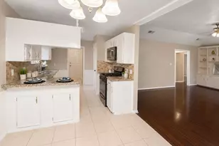 5107 Longshadow Dr, Dickinson, TX 77539 - Photo 7