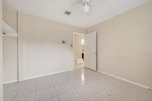 9318 Benning Dr, Houston, TX 77031 - Photo 29