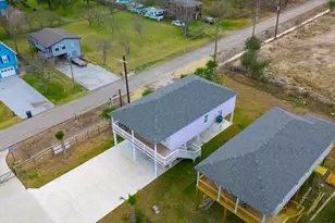1342 Sapphire Palms Ct, San Leon, TX 77539 - Photo 3