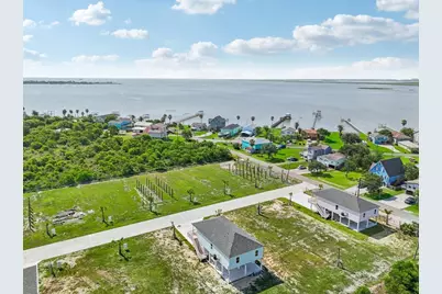 1342 Sapphire Palms Court, San Leon, TX 77539 - Photo 15
