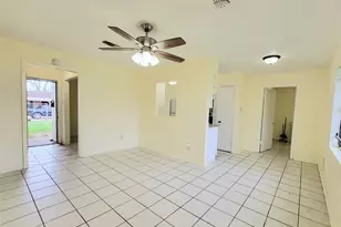 12935 Southspring Dr, Houston, TX 77047 - Photo 7